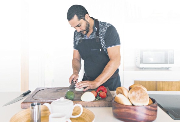 El chef ofrece en su restaurante una “experiencia culinaria de transformación”. El chef ofrece en su restaurante una “experiencia culinaria de transformación”.