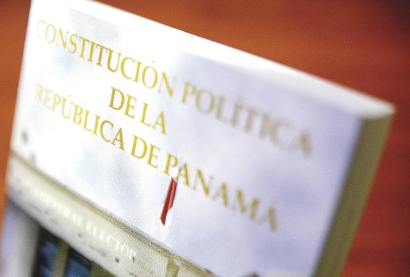 Consideraciones en torno a una constituyente Consideraciones en torno a una constituyente