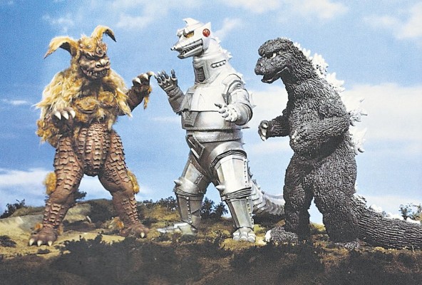 La verdad es que de las profundidades del mar, despertado por el retumbar de las explosiones atómicas apareció Godzilla. La verdad es que de las profundidades del mar, despertado por el retumbar de las explosiones atómicas apareció Godzilla.