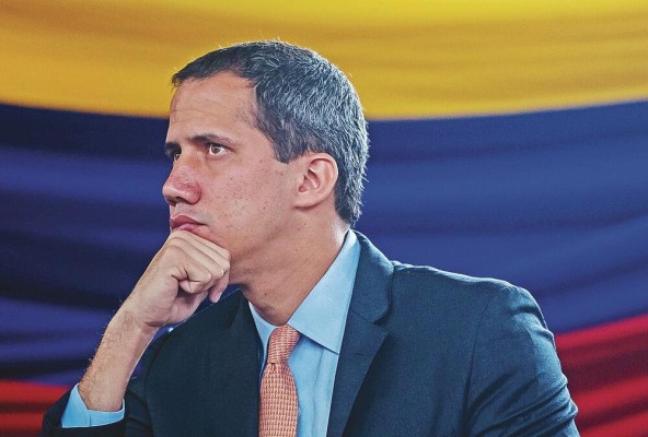 De acuerdo a la encuestadora Datanalisis, Juan Guaidó pasó en un año de tener 60% de popularidad a un 42%, en medio de duras críticas desde la propia oposición por los constantes fracasos políticos que ha tenido frente al chavismo. De acuerdo a la encuestadora Datanalisis, Juan Guaidó pasó en un año de tener 60% de popularidad a un 42%, en medio de duras críticas desde la propia oposición por los constantes fracasos políticos que ha tenido frente al chavismo.