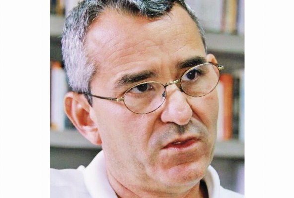 Rafael “Yayi” Carles, empresario, escritor, miembro fundador del Movimiento de Alimentación Saludable Rafael “Yayi” Carles, empresario, escritor, miembro fundador del Movimiento de Alimentación Saludable