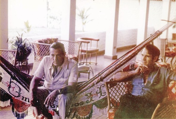 Con Omar Torrijos en su casa de Farallón Con Omar Torrijos en su casa de Farallón
