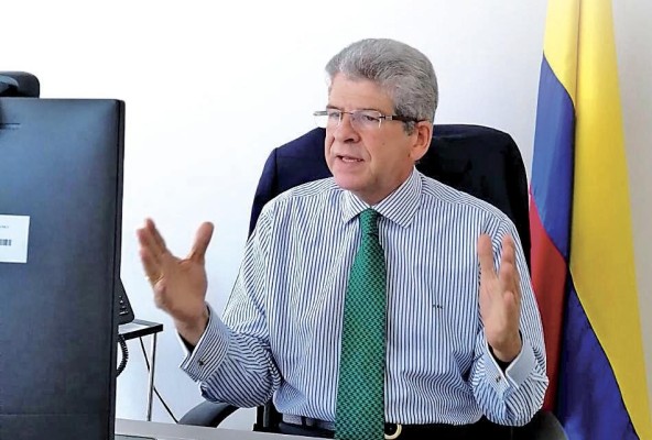 El embajador de Colombia en Panamá, Eduardo Burgos El embajador de Colombia en Panamá, Eduardo Burgos