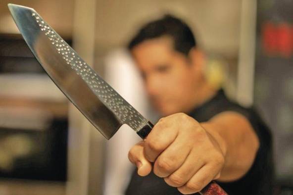 La pasión por los cuchillos del chef Jorge Jurado lo ha llevado a elaborar los propios. La pasión por los cuchillos del chef Jorge Jurado lo ha llevado a elaborar los propios.