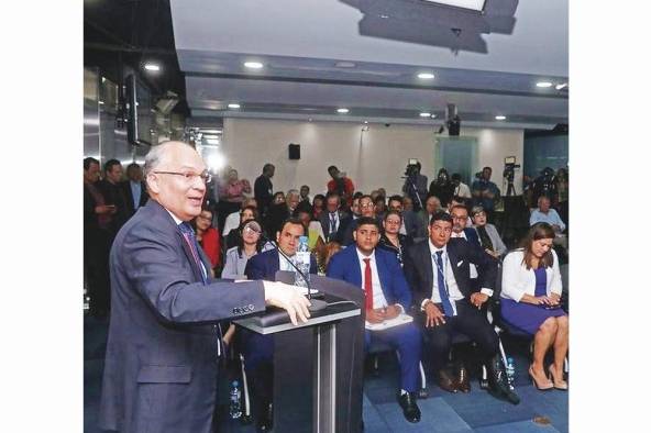 El procurador de la Administración, Rigoberto González, insistió en que se debe retirar el proyecto. El procurador de la Administración, Rigoberto González, insistió en que se debe retirar el proyecto.