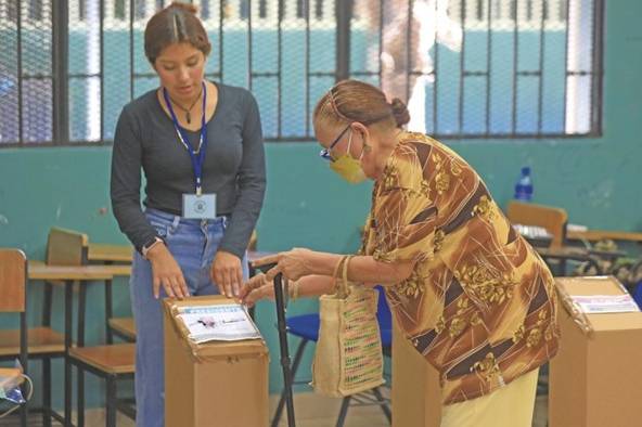 El porcentaje de participación de los electores superó el 45.5%. El porcentaje de participación de los electores superó el 45.5%.
