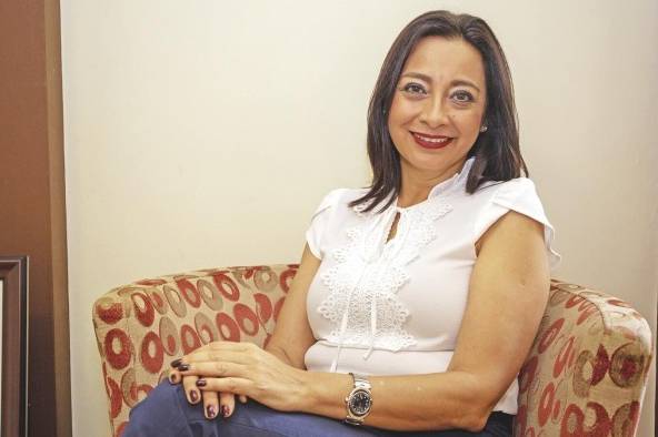 Sanjur es una profesional con más de 20 años de experiencia como investigadora, y en la administración y gestión de ciencia en Panamá. Sanjur es una profesional con más de 20 años de experiencia como investigadora, y en la administración y gestión de ciencia en Panamá.