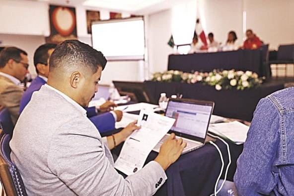 La Junta Nacional de Escrutinio de CD, continúa con el conteo de los votos. La Junta Nacional de Escrutinio de CD, continúa con el conteo de los votos.