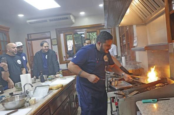 El chef Bhansi, durante el concurso El chef Bhansi, durante el concurso