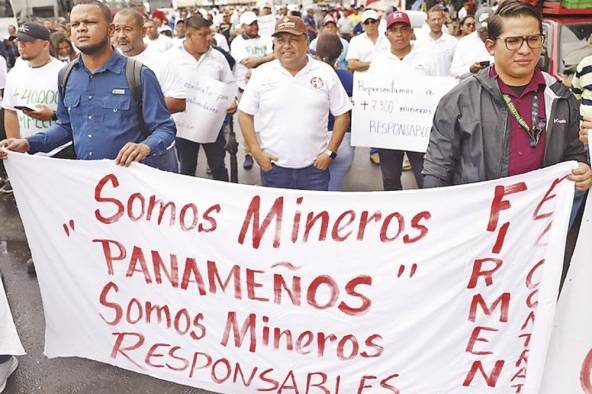 Ciudadanos y trabajadores de Minera Panamá, piden la aprobación del proyecto. Ciudadanos y trabajadores de Minera Panamá, piden la aprobación del proyecto.