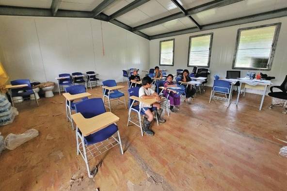 Aula modular ubicada en la comunidad de Mayo, Comarca Ngäbe Buglé. Aula modular ubicada en la comunidad de Mayo, Comarca Ngäbe Buglé.