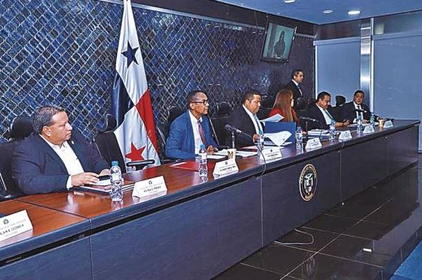 La comisión de Gobierno retomará hoy miércoles la discusión de este proyecto de ley. La comisión de Gobierno retomará hoy miércoles la discusión de este proyecto de ley.