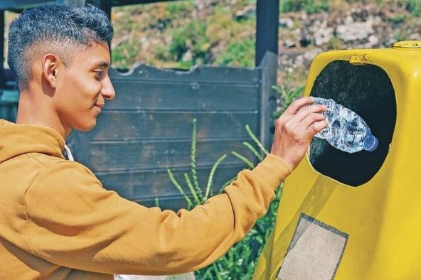 Se trata de una competencia dirigida a emprendedores, fundadores, o socios de emprendimientos con o sin fines de lucro que desarrollen innovaciones que propicien el reciclaje y la economía circular. Se trata de una competencia dirigida a emprendedores, fundadores, o socios de emprendimientos con o sin fines de lucro que desarrollen innovaciones que propicien el reciclaje y la economía circular.