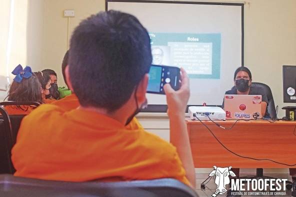 La iniciativa Móvil Cine promueve el celumetraje en niños. La iniciativa Móvil Cine promueve el celumetraje en niños.