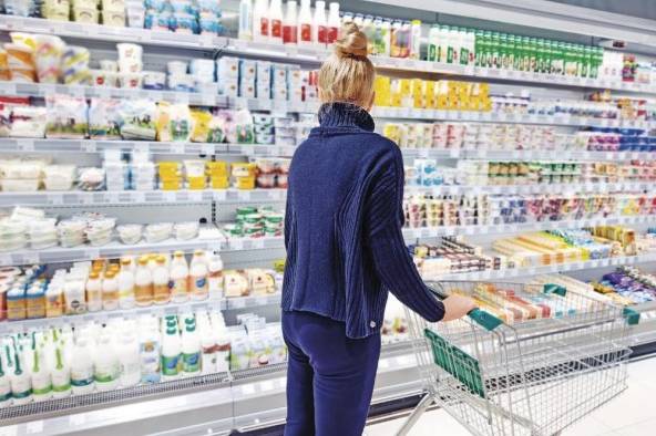 Los precios de los productos lácteos bajó un 2,3 % desde agosto, su novena disminución consecutiva del año. Los precios de los productos lácteos bajó un 2,3 % desde agosto, su novena disminución consecutiva del año.