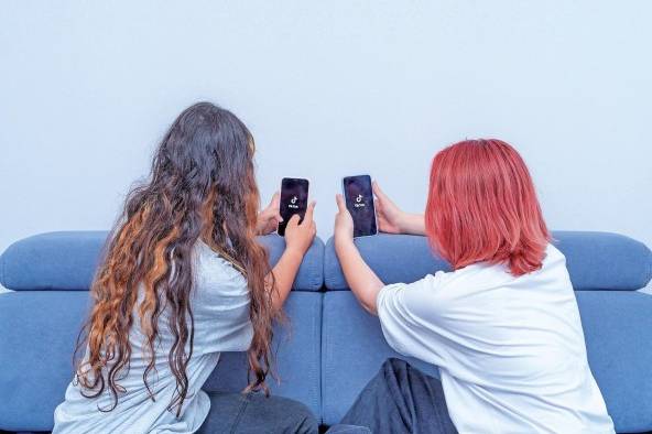 Los retos virales para niños y adolescentes son uno de los principales peligros de Internet. Los retos virales para niños y adolescentes son uno de los principales peligros de Internet.
