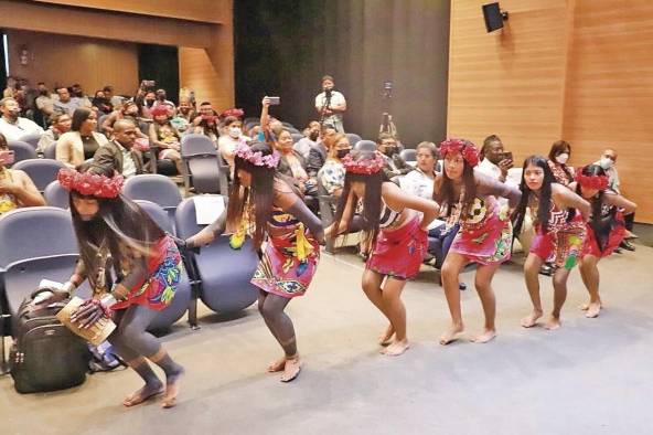 El sábado habrá talleres de danza guna, ngäbe y emberá. El sábado habrá talleres de danza guna, ngäbe y emberá.
