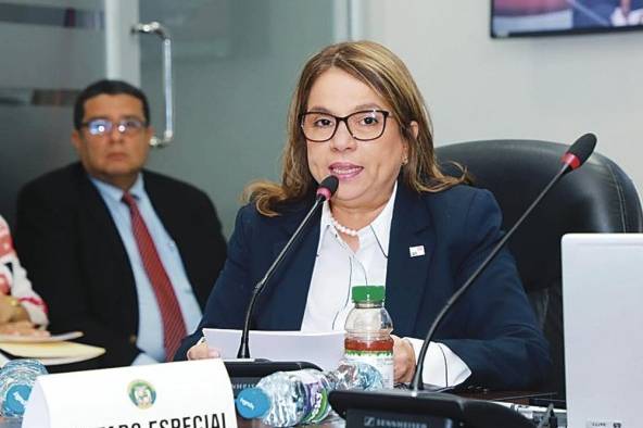 La ministra Maruja Gorday de Villalobos durante la sustentación del presupuesto para la vigencia fiscal de 2024. La ministra Maruja Gorday de Villalobos durante la sustentación del presupuesto para la vigencia fiscal de 2024.