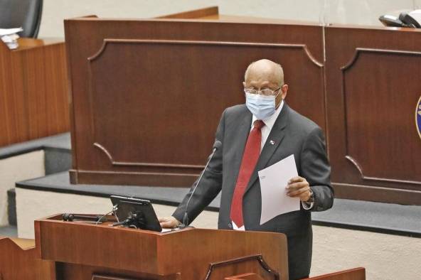 El ministro del MEF, Héctor Alexander El ministro del MEF, Héctor Alexander