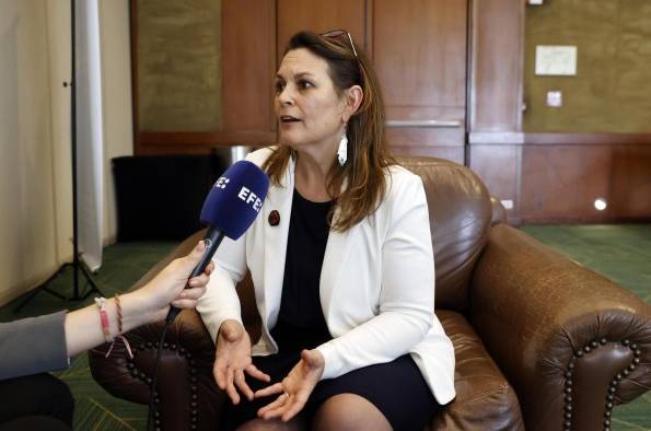 La representante de la Alta Comisionada de la ONU para los Derechos Humanos en Colombia, Juliette De Rivero, habla con EFE luego de la presentación del informe de derechos humanos. La representante de la Alta Comisionada de la ONU para los Derechos Humanos en Colombia, Juliette De Rivero, habla con EFE luego de la presentación del informe de derechos humanos.
