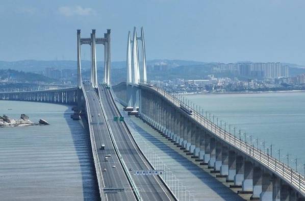 El nuevo ferrocarril reduce el tiempo de viaje entre Fuzhou y Xiamen El nuevo ferrocarril reduce el tiempo de viaje entre Fuzhou y Xiamen