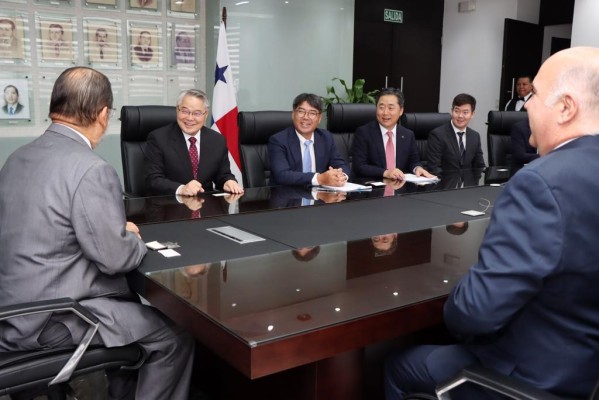 La misión de Banco Nacional de Panamá va más allá del negocio propio de la banca. La misión de Banco Nacional de Panamá va más allá del negocio propio de la banca.