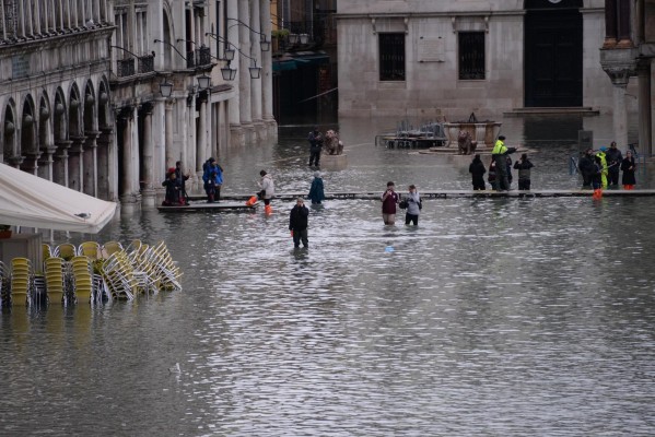 Venecia volvió hoy a sufrir las inundaciones al registrar un aumento del nivel del mar de 150 centímetros Venecia volvió hoy a sufrir las inundaciones al registrar un aumento del nivel del mar de 150 centímetros