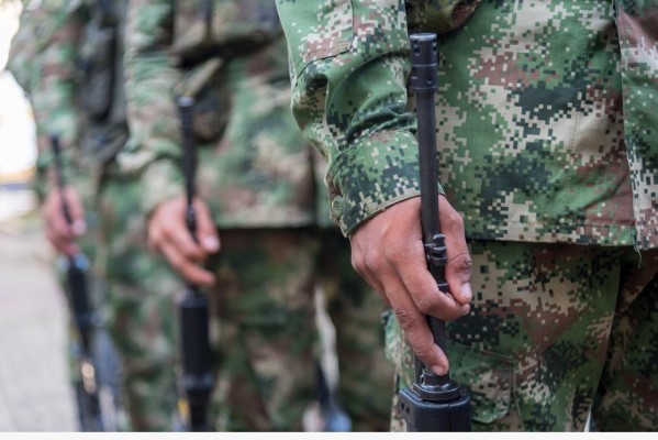 Colombia entra en un periodo de cese de fuego por 180 días con el ELN Colombia entra en un periodo de cese de fuego por 180 días con el ELN