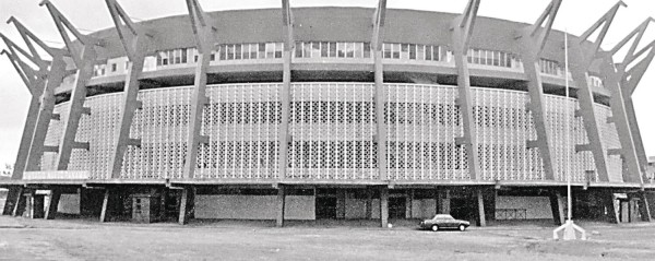Inaugurado en 1970 como Gimnasio Nuevo Panamá, este coliseo deportivo actualmente lleva el nombre de Arena Roberto Durán. Inaugurado en 1970 como Gimnasio Nuevo Panamá, este coliseo deportivo actualmente lleva el nombre de Arena Roberto Durán.