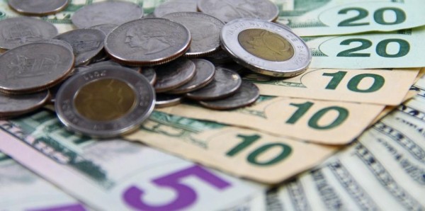 El tradicional desembolso, se fundamenta en la ley 52 del 16 de mayo de 1974 que instituyó el décimo tercer mes para el sector público. El tradicional desembolso, se fundamenta en la ley 52 del 16 de mayo de 1974 que instituyó el décimo tercer mes para el sector público.