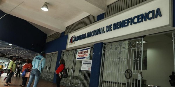 Todos los concursantes tendrán una beca otorgada por la Lotería Nacional Todos los concursantes tendrán una beca otorgada por la Lotería Nacional
