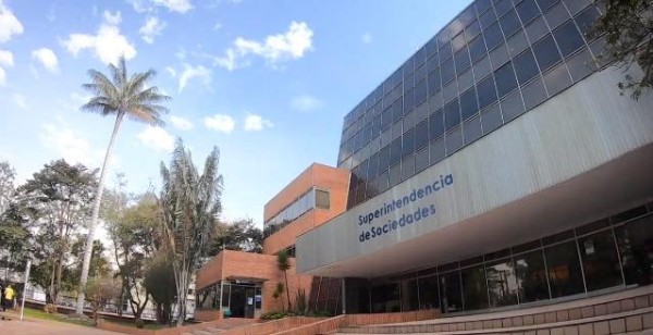 Imagen de archivo de la fachada de la Superintendencia de Sociedades en Colombia. Imagen de archivo de la fachada de la Superintendencia de Sociedades en Colombia.