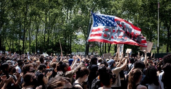 Las protestas por la muerte de George Floyd se han extendido por más de una veintena de estados. Las protestas por la muerte de George Floyd se han extendido por más de una veintena de estados.