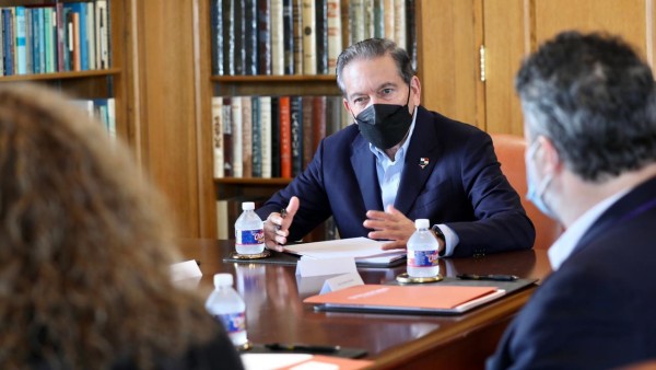 El presidente de la República, Laurentino Cortizo, durante la reunión con el presidente de la Universidad de Texas en Austin, Jay Harrzell. El presidente de la República, Laurentino Cortizo, durante la reunión con el presidente de la Universidad de Texas en Austin, Jay Harrzell.