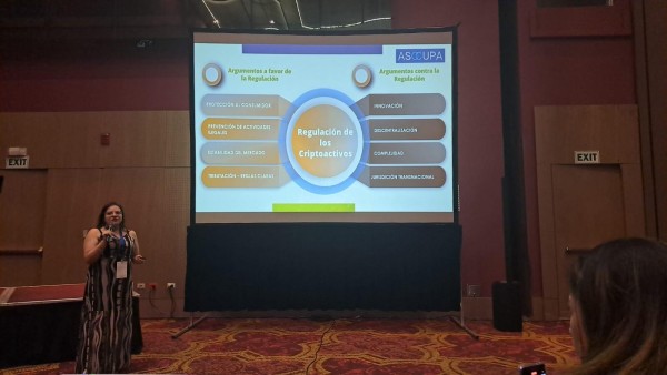 Luana Romero, especialista en Cumplimiento y Mercado de Monedas Digitales y Criptoactivos, durante su participación en el Congreso Internacional de Cumplimiento Luana Romero, especialista en Cumplimiento y Mercado de Monedas Digitales y Criptoactivos, durante su participación en el Congreso Internacional de Cumplimiento