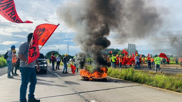 Manifestantes del Suntracs en Coclé. Manifestantes del Suntracs en Coclé.