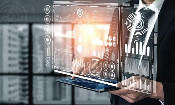 Hinton teme que la inteligencia artificial se salga de las manos de sus creadores, afectando negativamente a la humanidad. Hinton teme que la inteligencia artificial se salga de las manos de sus creadores, afectando negativamente a la humanidad.