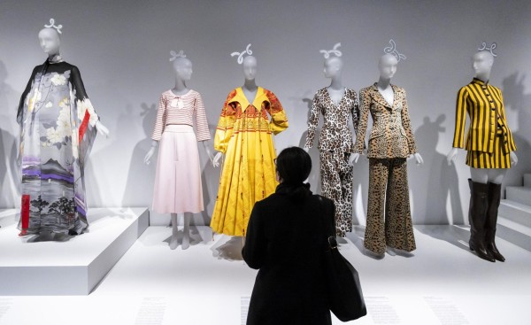 Exposición 'Women Dressing Women' en el Museo Metropolitano de Arte de Nueva York Exposición 'Women Dressing Women' en el Museo Metropolitano de Arte de Nueva York