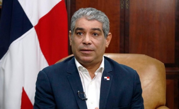 Ministro de Salud, Luis Francisco Sucre, durante la entrevista con este medio. Ministro de Salud, Luis Francisco Sucre, durante la entrevista con este medio.