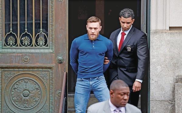 Conor McGregor (c) ha tenido solo problemas desde que perdió en artes marciales mixtas hace ya un año. Conor McGregor (c) ha tenido solo problemas desde que perdió en artes marciales mixtas hace ya un año.
