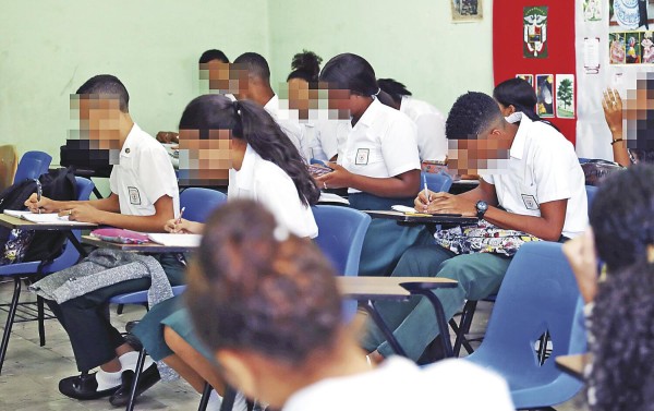 Por problemas sociales nos referimos a temas como salud, educación, entre otros. Por problemas sociales nos referimos a temas como salud, educación, entre otros.