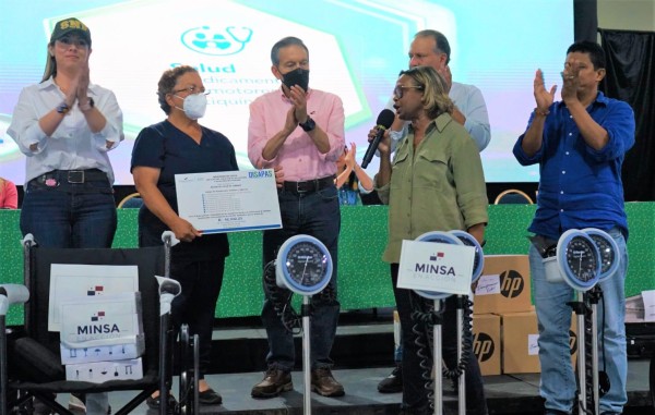 En infraestructura de salud en tierras chiricanas el Gobierno Nacional ha ejecutado $542 mil 213 dólares con 22 centésimos. En infraestructura de salud en tierras chiricanas el Gobierno Nacional ha ejecutado $542 mil 213 dólares con 22 centésimos.
