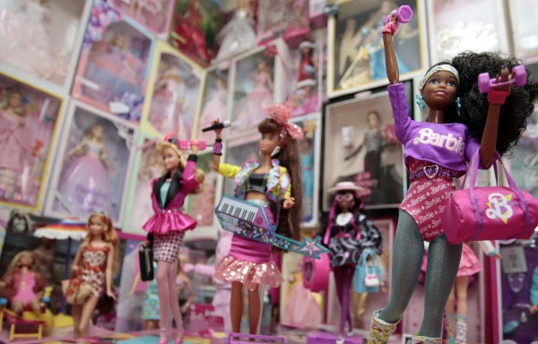 Fotografía de una colección de muñecas Barbie del médico mexicano Paul Sebastián Juárez Fotografía de una colección de muñecas Barbie del médico mexicano Paul Sebastián Juárez