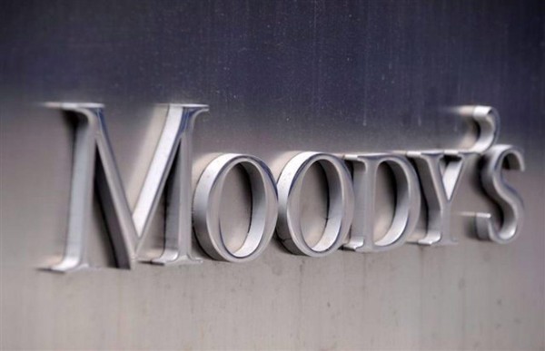 Según Moody's, estas restricciones limitan significativamente las opciones de financiación de las empresas. Según Moody's, estas restricciones limitan significativamente las opciones de financiación de las empresas.