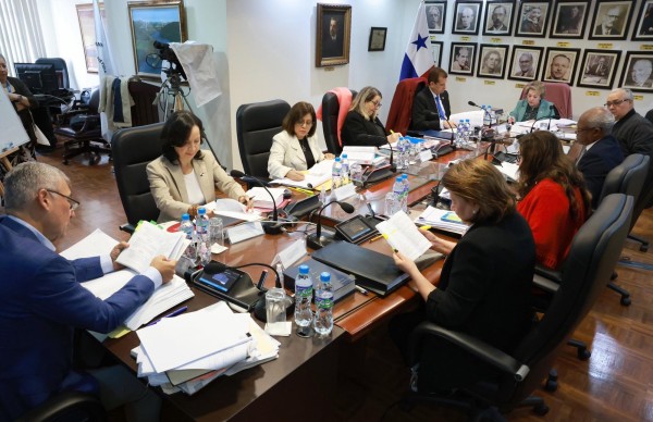 Los magistrados de la Corte Suprema de Justicia en sesión permanente. Los magistrados de la Corte Suprema de Justicia en sesión permanente.