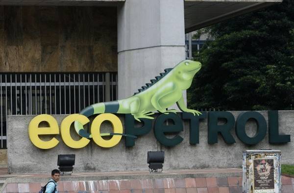 Vista del logo de la petrolera estatal colombiana Ecopetrol, en una fotografía de archivo. Vista del logo de la petrolera estatal colombiana Ecopetrol, en una fotografía de archivo.