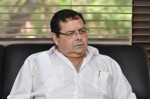 Cucalón fue condenado como autor de los delitos de peculado y corrupción de servidores públicos. Cucalón fue condenado como autor de los delitos de peculado y corrupción de servidores públicos.