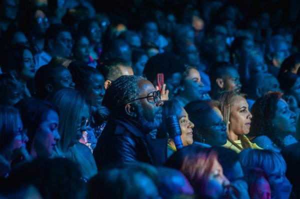 Público en el concierto de Ednita Nazario Público en el concierto de Ednita Nazario
