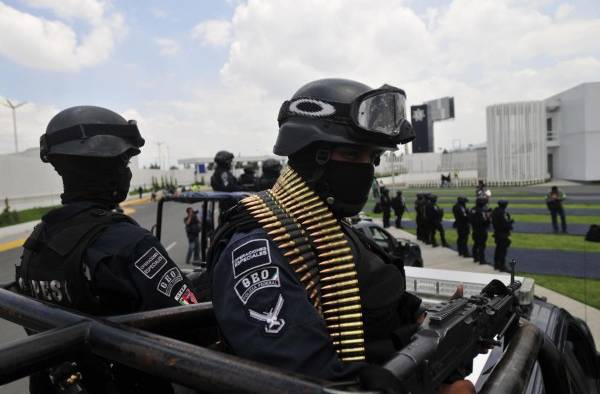 Nuevo León vive una ola reciente de violencia del crimen organizado. Nuevo León vive una ola reciente de violencia del crimen organizado.