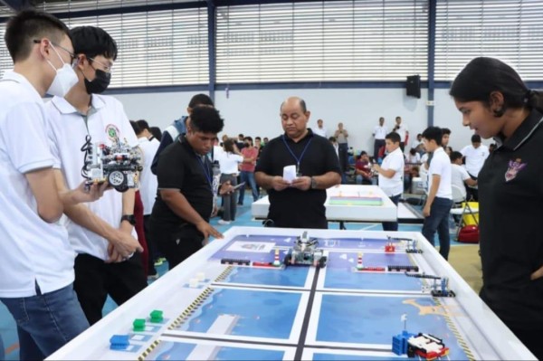 La metodología STEAM tiene como objetivo convertir a los docentes de Panamá en gestores de cambio de la educación en el país. La metodología STEAM tiene como objetivo convertir a los docentes de Panamá en gestores de cambio de la educación en el país.
